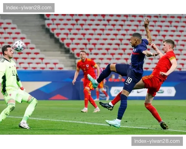 法国职业足球联盟宣布下赛季将试行半自动越位技术