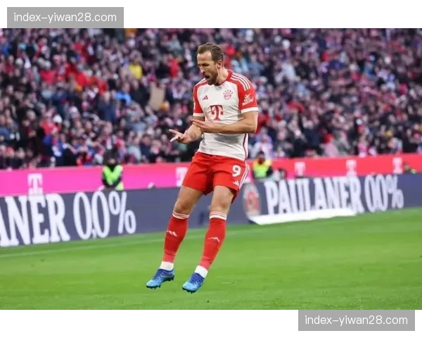 拜仁赛前训练：凯恩恢复合练，于帕梅卡诺单独进行恢复性训练